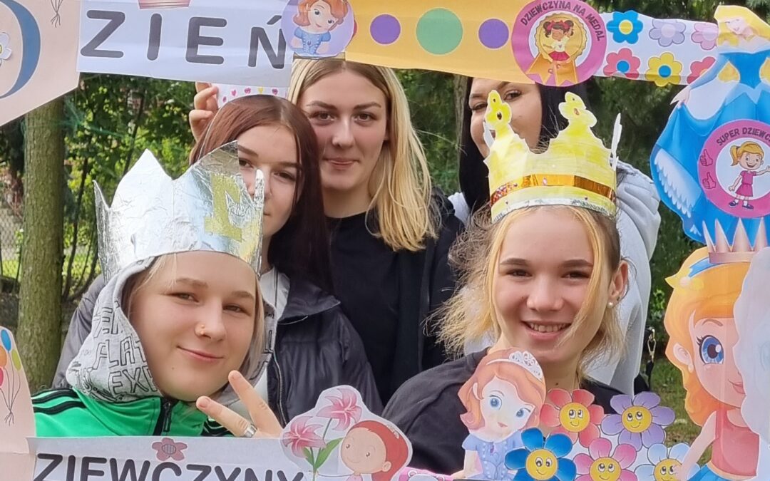 DZIEŃ DZIEWCZYNY