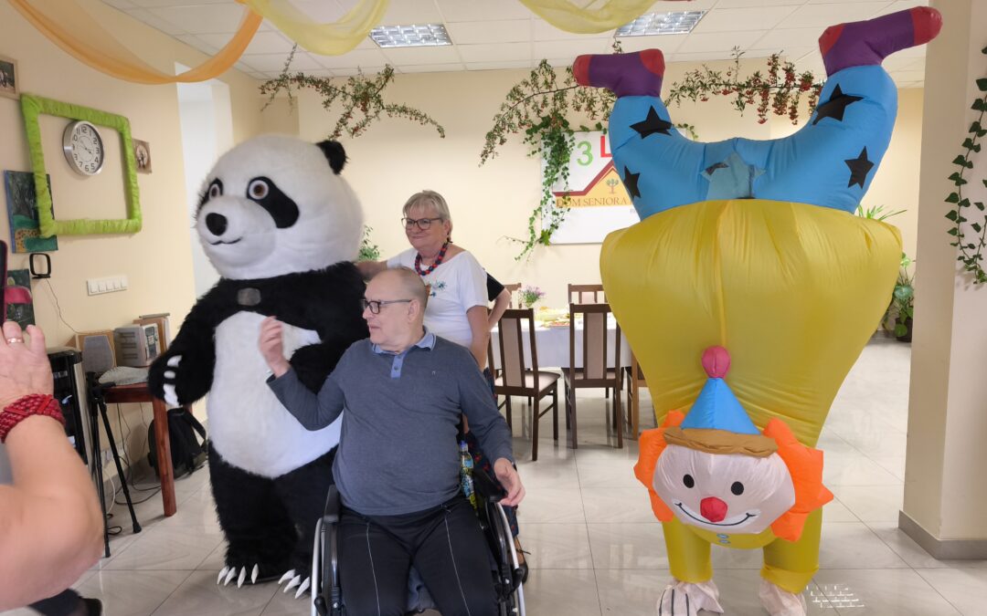 Bal Jesienny w Domu Seniora „Bronek”